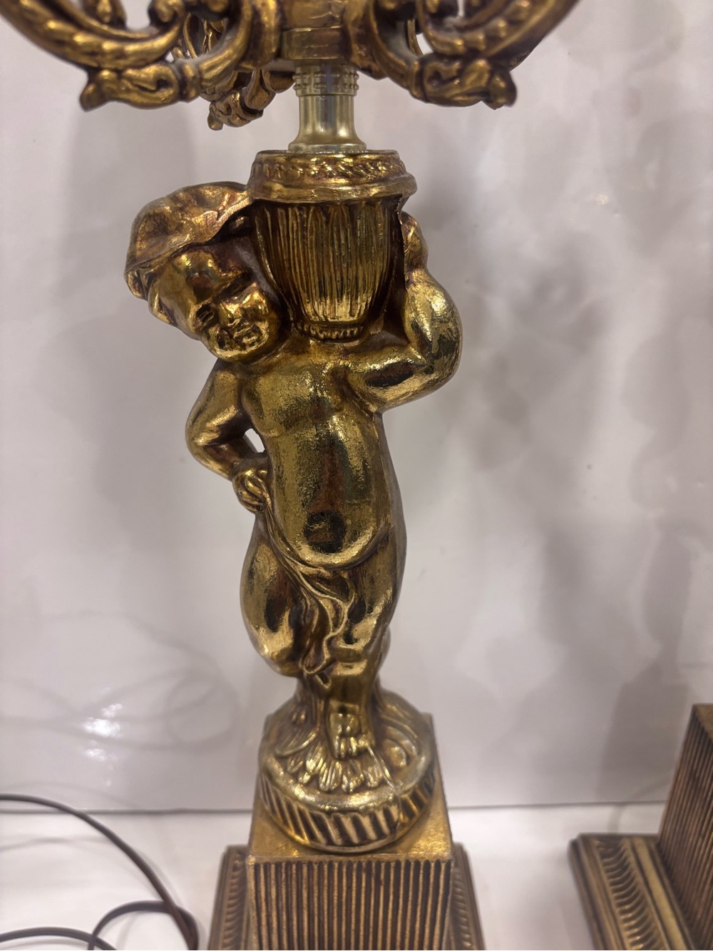 Vintage brass pair of gold cherub candelabra table lamps Hollywood regency - Picture 2 of 16